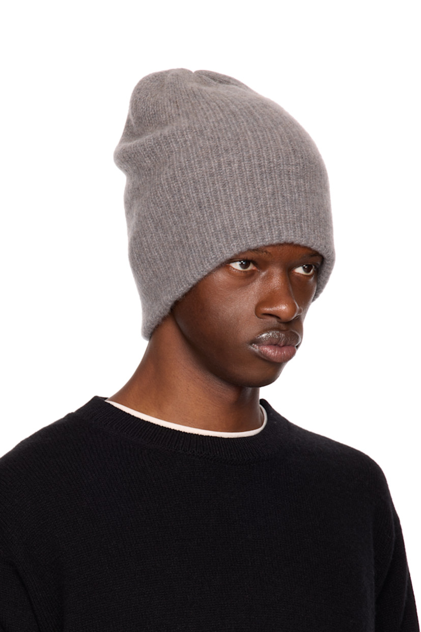 Rib-knit cashmere beanie.

· Handcrafted
· Double-faced heavyweight

Supplier color: Light grey