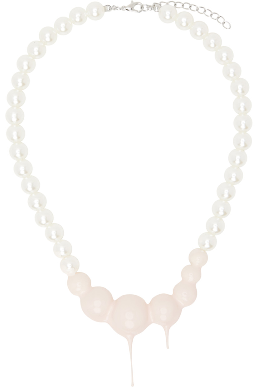 Beaded faux-pearl necklace in white.

· Rubberized coating in pink at drop
· Adjustable lobster-clasp fastening
· L19.5"

Supplier color: Silver/Light pink