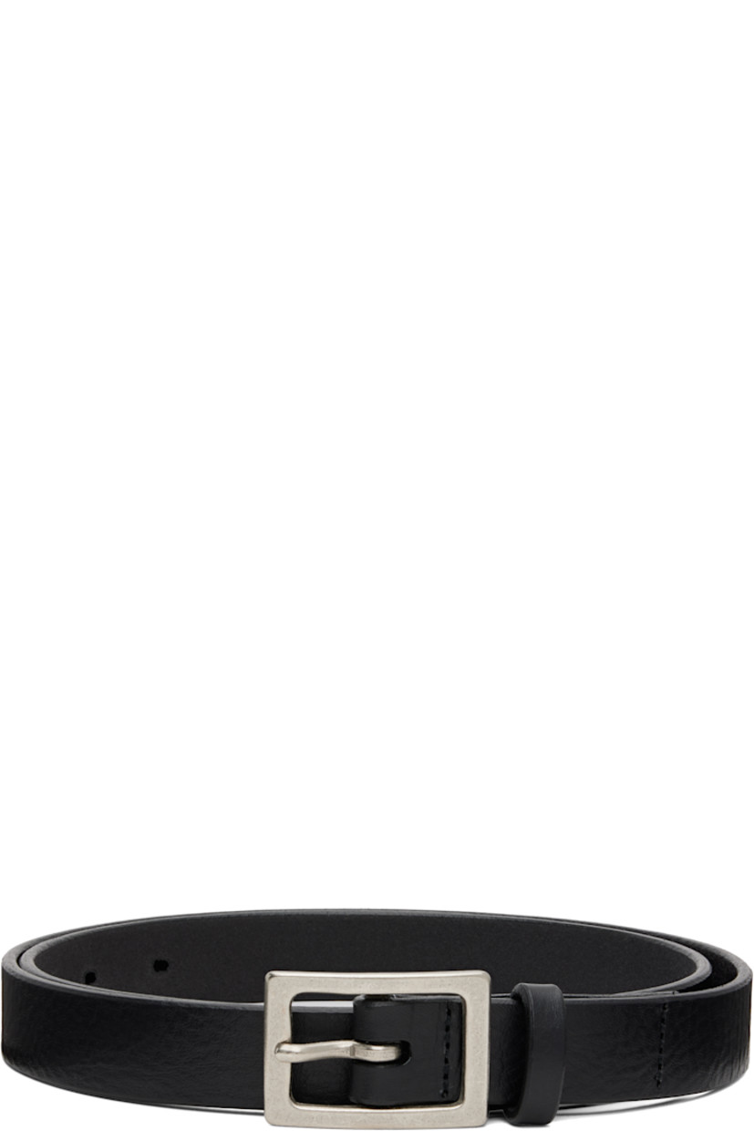 Grained leather belt in black. 

· Keeper loop at length
· Pin-buckle fastening 
· W1"

Supplier color: Black