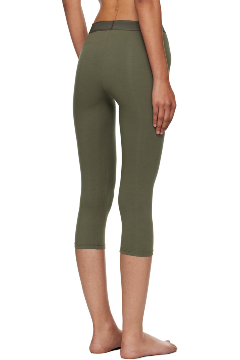 Stretch modal jersey leggings.

· Jacquard logo at elasticized waistband
· Cropped leg

Supplier color: New military