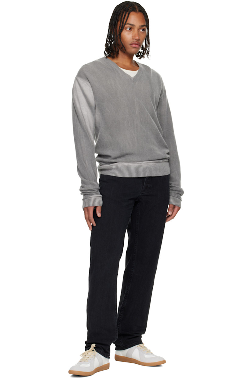 12.25 oz non-stretch organic cotton denim jeans.

· Fading throughout
· Straight-leg
· High-rise
· Belt loops
· Five-pocket styling
· Button fly
· Logo patch at back waistband and pocket

Supplier color: Black vintage