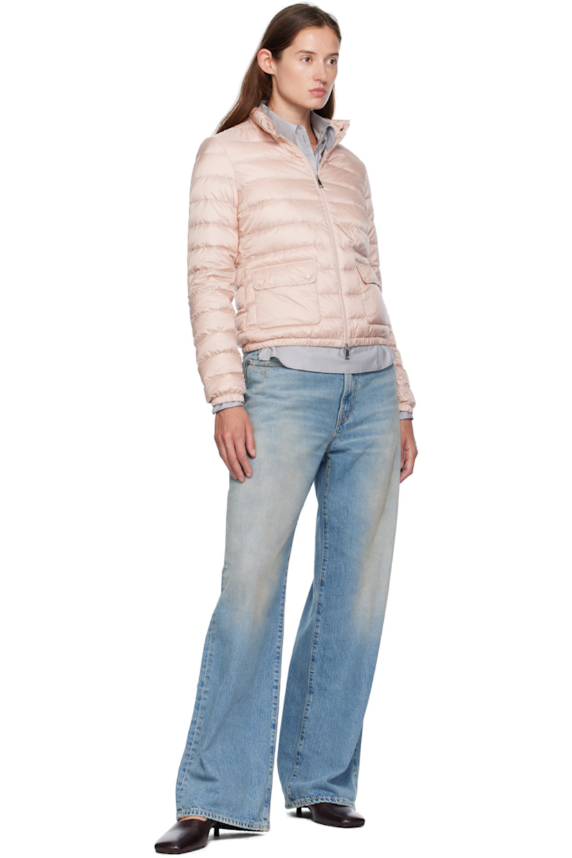 Lightweight down-filled quilted nylon léger jacket. Packable.

· DIST-certified down
· Press-stud fastening at stand collar
· Two-way zip closure
· Press-stud flap pockets at waist
· Elasticized hem and cuffs
· Tricolor felted logo patch at sleeve
· Fully lined

Supplier color: Light pink

Fill: 90% goose down, 10% feather.