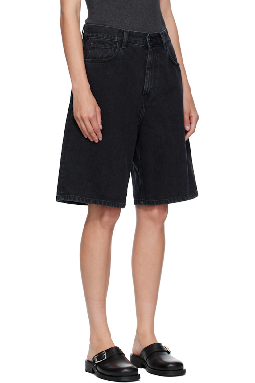 Stonewashed 13.5 oz non-stretch denim shorts.

· Fading and subtle distressing throughout 
· Low-rise
· Belt loops
· Five-pocket styling
· Zip fly
· Logo patch at back pocket

Supplier color: Black