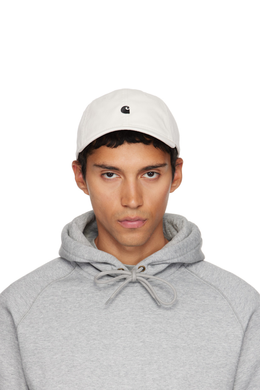 296 g/sqm cotton twill cap.

· Garment-washed
· Embroidered eyelets at crown
· Embroidered logo at face
· Curved brim
· Cinch fastening at back
· Twill browband

Supplier color: Wax/Black