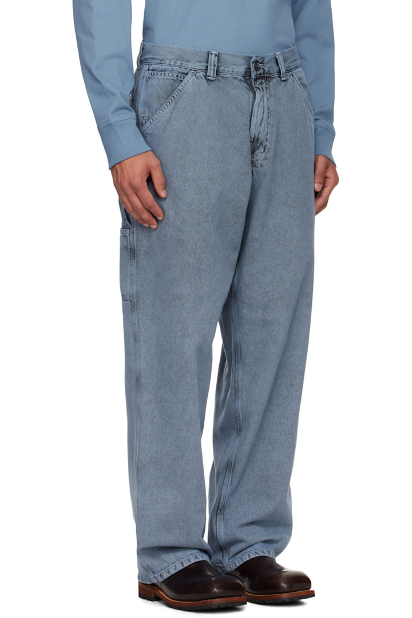 Garment-dyed 12 oz non-stretch Smithtown denim jeans.

· Fading throughout
· Loose-fit, straight-leg
· Belt loops
· Five-pocket styling
· Zip fly
· Patch pockets and hammer loop at back
· Logo patch at back pocket
· Logo-engraved silver-tone hardware

Supplier color: Black/Blue