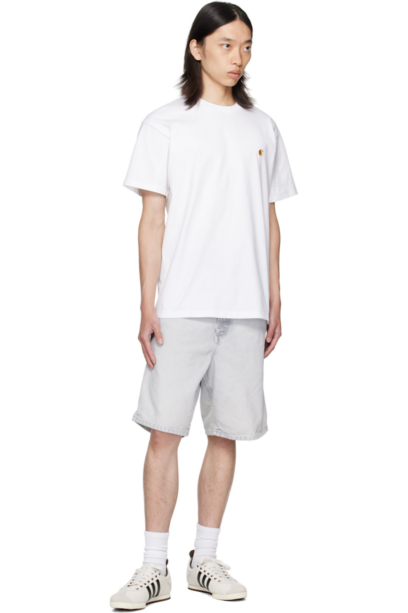 12 oz organic cotton Dearborn canvas shorts.

· Belt loops
· Five-pocket styling
· Zip fly 
· Cargo pockets at outseams
· Hammer loop at outseam
· Logo patch at back pocket

Supplier color: Black/Chalk wash