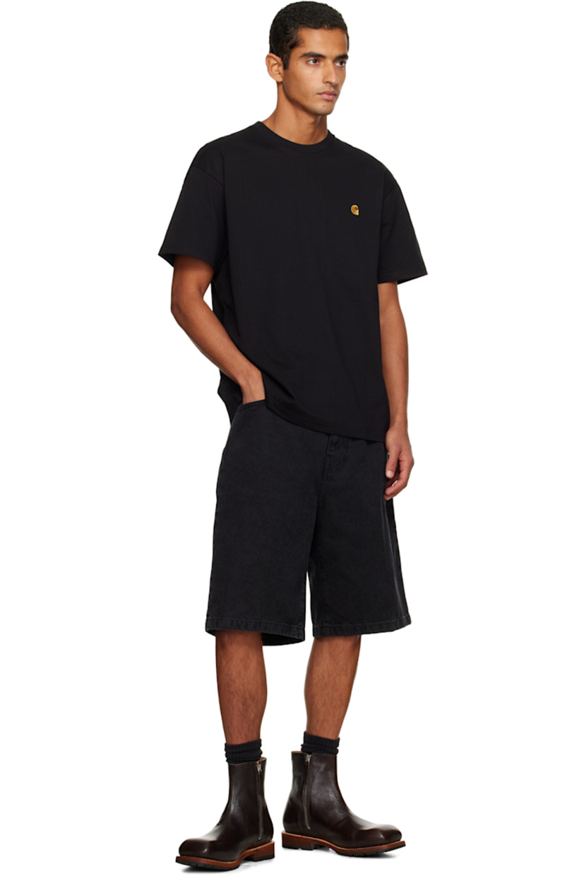 Cotton jersey T-shirt.

· 235 gsm
· Rib-knit crewneck
· Logo embroidered at chest

Supplier color: Black