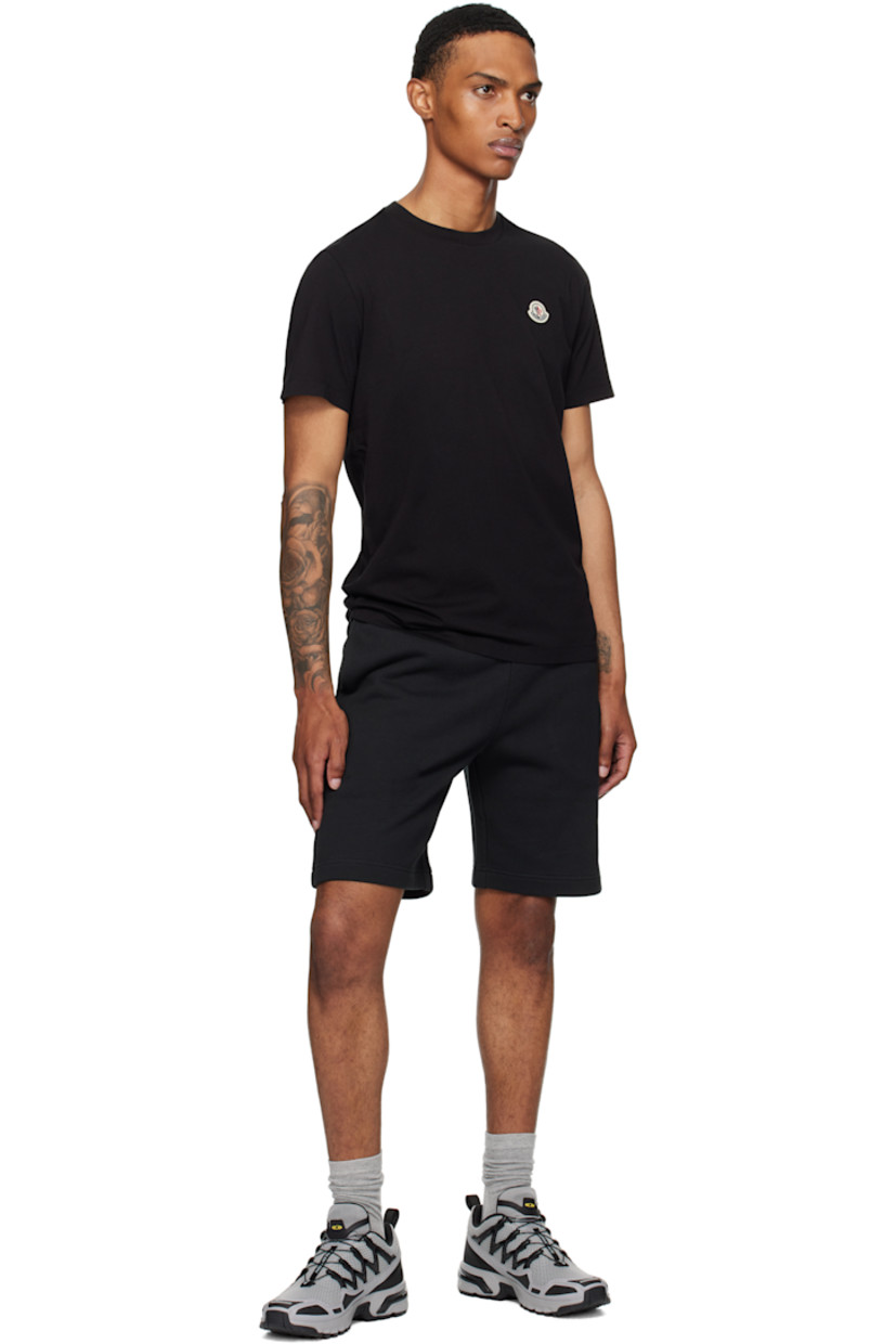 Pack of three GOTS-certified organic cotton jersey T-shirts.

· Rib-knit crewneck
· Felted logo patch at chest

Supplier color: Black