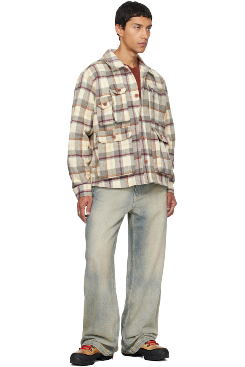 Cotton flannel shirt.

· Check pattern throughout
· Spread collar
· Button closure
· Logo-engraved clasp at chest
· Flap pockets at front
· Logo patch at cuff
· Buttoned barrel cuffs

Supplier color: Grey