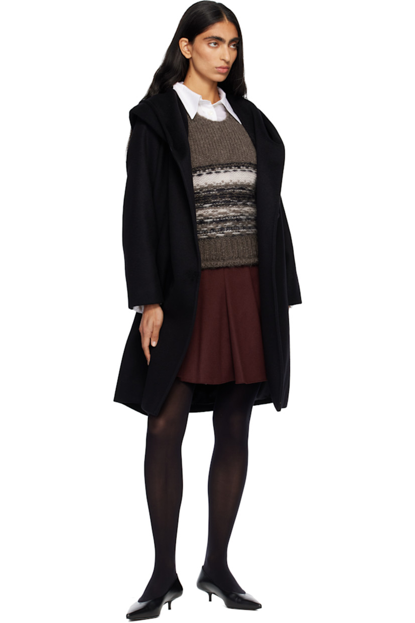 Double-faced felted virgin wool coat.

· Shawl collar 
· Open front 
· Welt pockets at front 
· Self-tie belt at waist
· Full logo-woven satin lining 

Part of the Max Mara Studio collection. 

Supplier color: Black