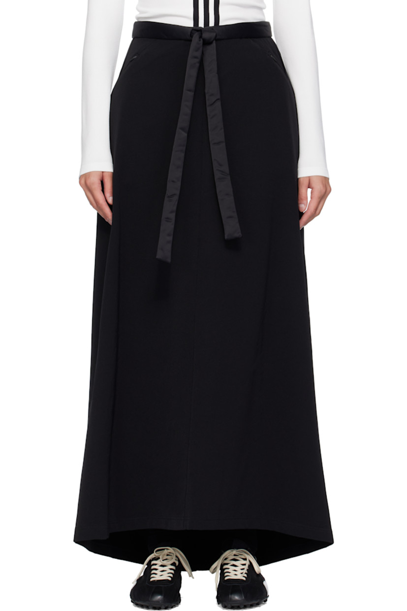 Stretch nylon-blend canvas midi skirt.

· Padded satin drawstring at satin waistband
· Two-pocket styling
· Bonded logo at front 
· Zip closure with hook-eye at back waist

Supplier color: Black