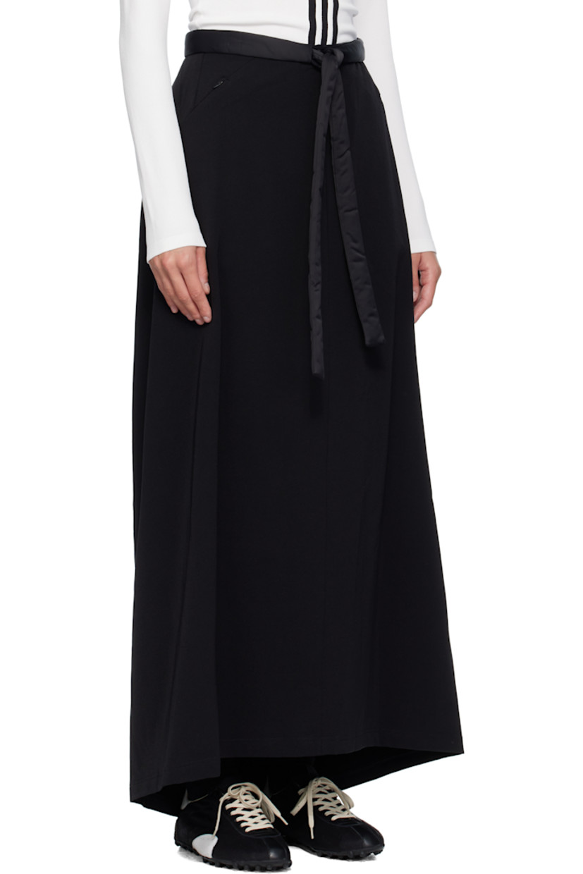 Stretch nylon-blend canvas midi skirt.

· Padded satin drawstring at satin waistband
· Two-pocket styling
· Bonded logo at front 
· Zip closure with hook-eye at back waist

Supplier color: Black