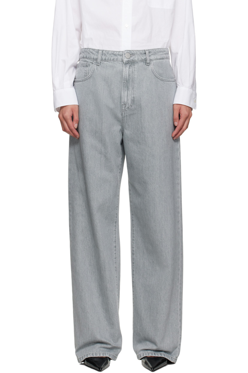 Non-stretch denim jeans.

· Fading throughout
· Wide-leg
· Low-rise
· Belt loops
· Five-pocket styling
· Zip fly

Supplier color: Washed grey