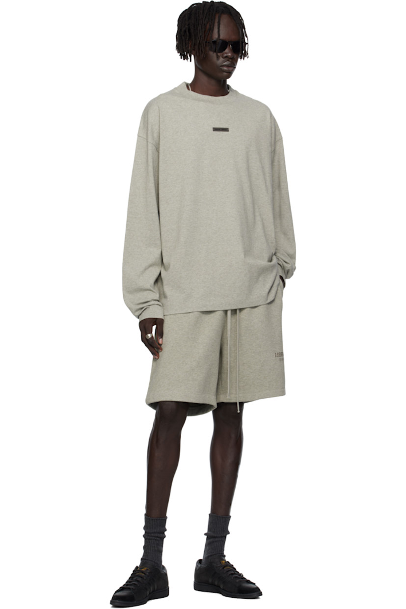 Cotton-blend fleece shorts.

· Drawstring at elasticized waistband
· Two-pocket styling
· Rubber logo patch at front waist
· Bonded logo at leg

Supplier color: Concrete heather