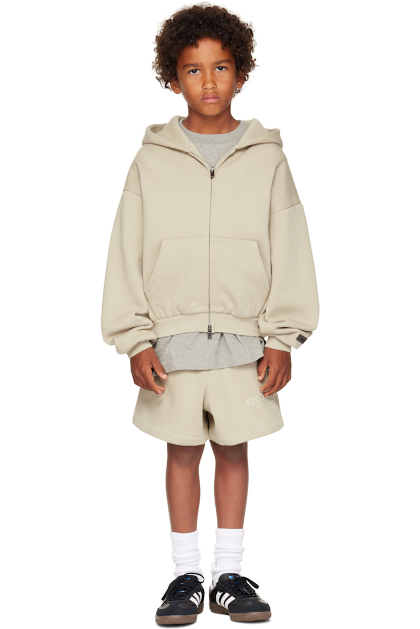 Cotton-blend fleece shorts.

· Drawstring at elasticized waistband
· Two-pocket styling
· Rubber logo patch at front
· Logo bonded at front cuff

Supplier color: Abbey stone

Model measures 50.5" / 128.3 cm tall and wears size 8Y.

Size: child's height 
2/3Y: 36-41" / 91.5-104 cm 
4/5Y: 41-44.5" / 104-113 cm 
6/7Y: 44.5-48.5" / 113-123 cm 
8Y: 48.5-53" / 123-134.5 cm 
10Y: 53-58" / 134.5-147.5 cm 
12Y: 58-62" / 147.3-157.5 cm 
14/16Y: 63-67" / 157.5-170.2 cm