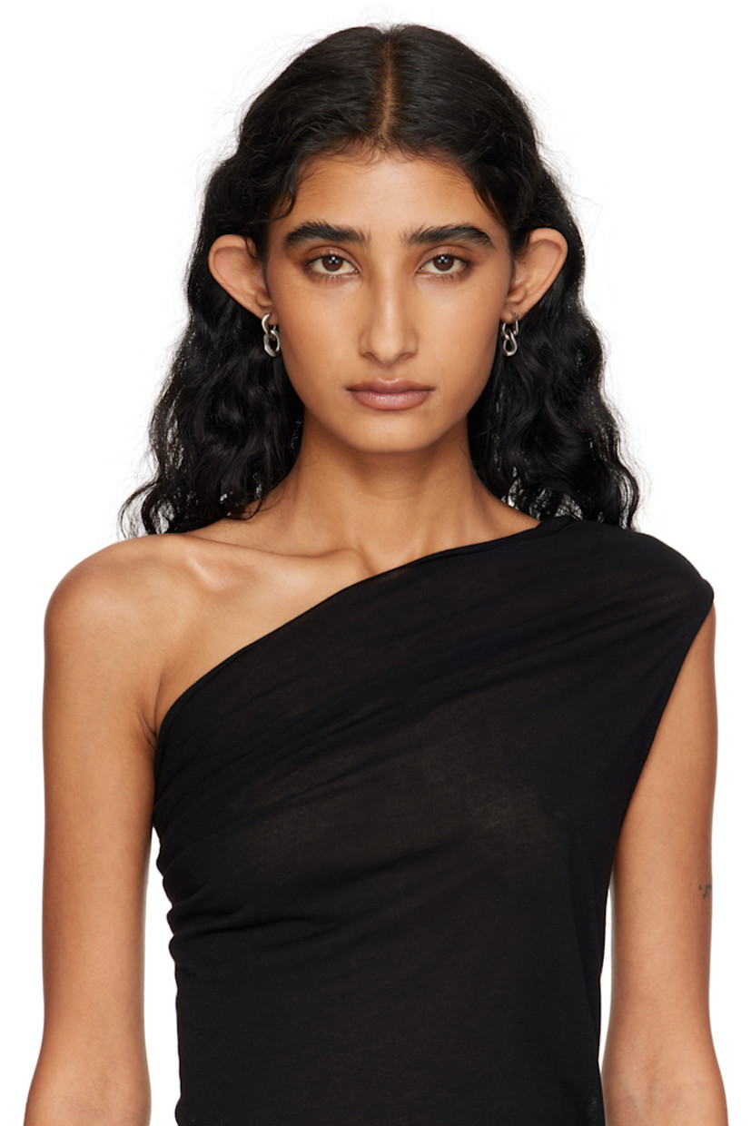 Pair of curb chain drop earrings in sterling silver. 

· Hinged-post fastening 
· H1" x W0.5"

Supplier color: Palladio buratta