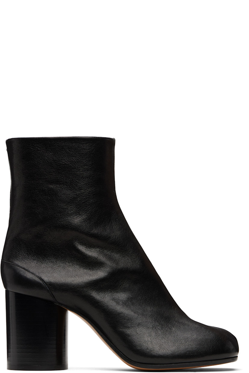 Ankle-high grained lambskin boots.

· Square cleft toe
· Concealed hook-eye closure at inner side
· Signature white stitch at heel collar
· Buffed calfskin lining
· Stacked calfskin heel with rubber injection
· Smooth calfskin sole
· Heel: H3"

Supplier color: Black