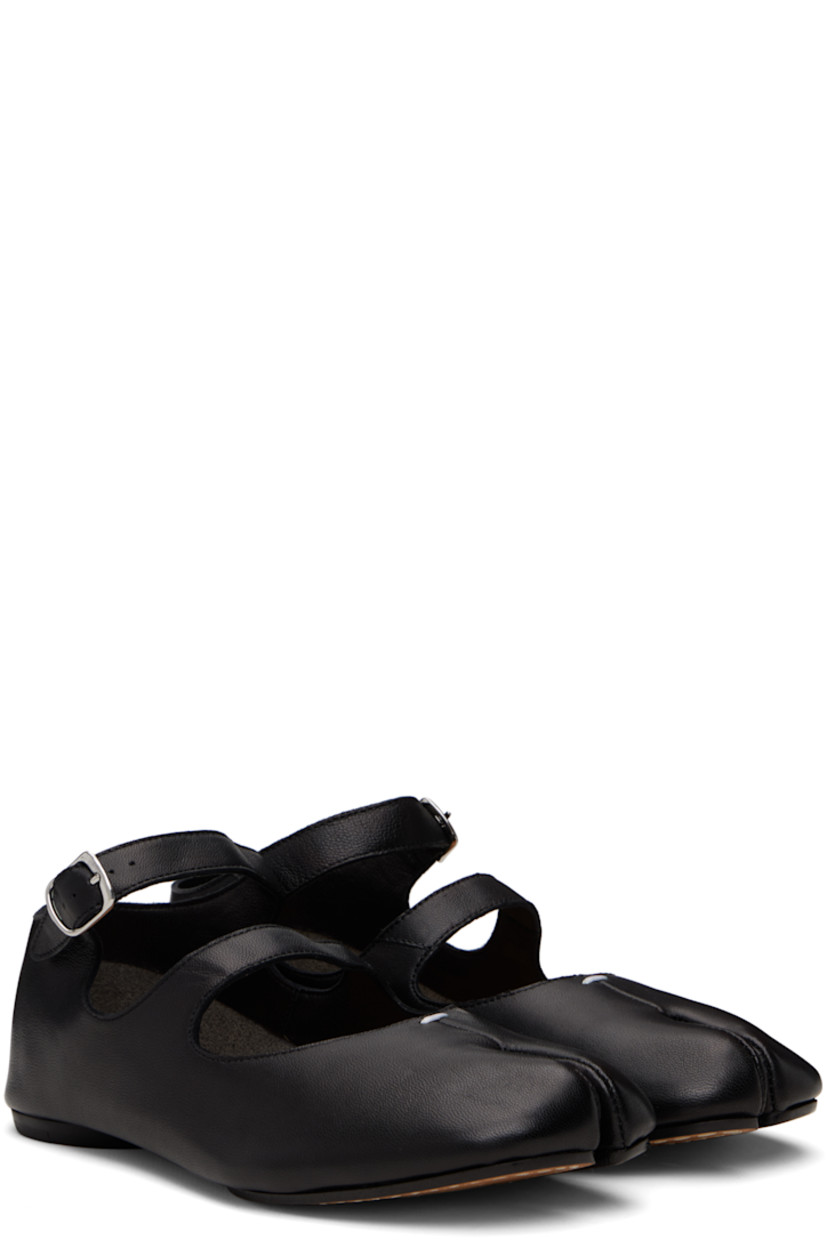 Buffed lambskin Mary Jane-style ballerina flats.

· Square cleft toe
· White stitch at vamp
· Pin-buckle ankle strap
· Calfskin sole with rubber injection

Supplier color: Black