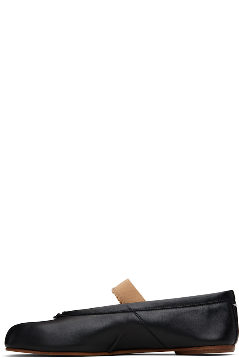 Buffed lambskin ballerina flats.

· Square cleft toe
· Knot and elasticized strap at vamp
· Pinched seams at sides
· White stitching at heel collar
· Calfskin sole with rubber injection

Supplier color: Black/Nude