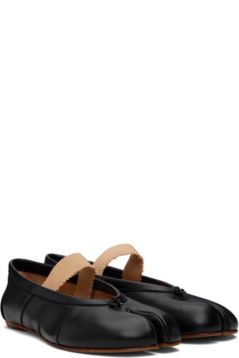 Buffed lambskin ballerina flats.

· Square cleft toe
· Knot and elasticized strap at vamp
· Pinched seams at sides
· White stitching at heel collar
· Calfskin sole with rubber injection

Supplier color: Black/Nude