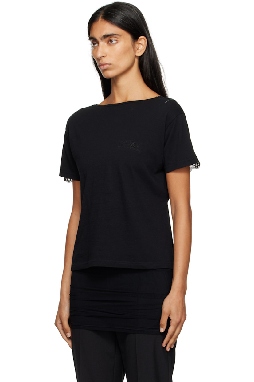 Cotton jersey T-shirt.

· Bow and lace trim at V-neck
· Ruching at front
· Brocade panel with jacquard floral pattern at front 
· Raglan sleeves
· Lace trim at cuffs
· White stitching at shoulder
· Logo embroidered at back

Supplier color: Black