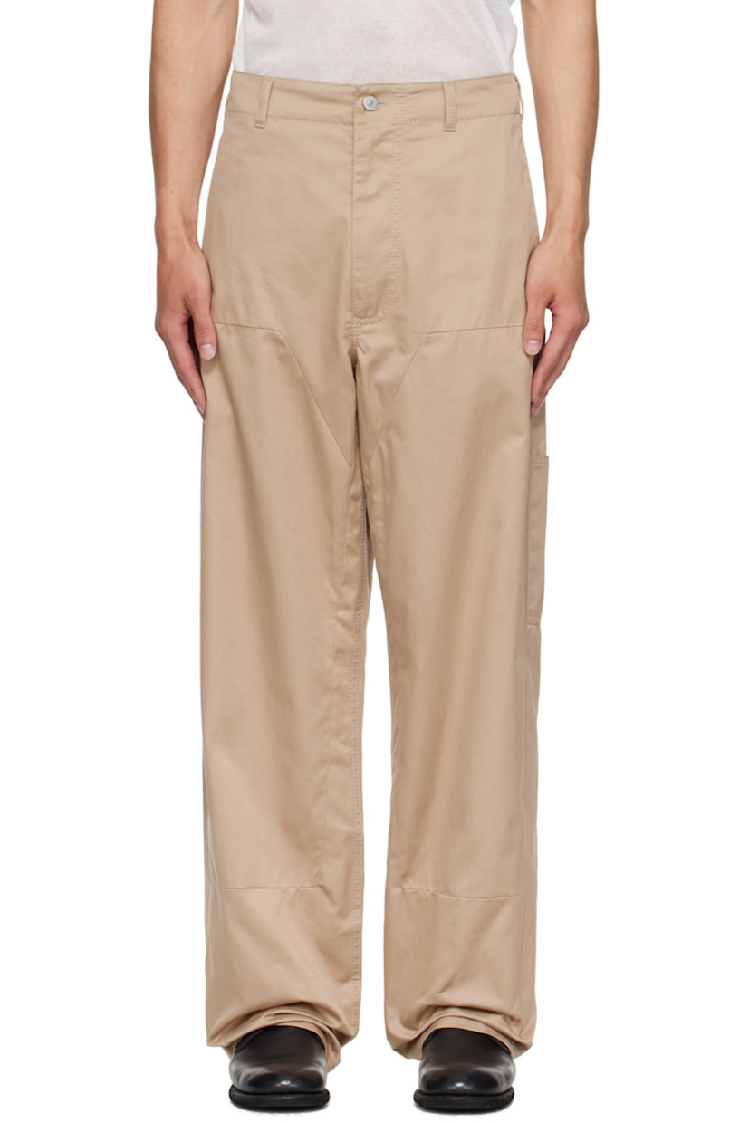 Cotton twill trousers.

· Belt loops
· Four-pocket styling
· Zip fly 
· Cargo pocket at outseam
· White stitching at back waist

Supplier color: Sand