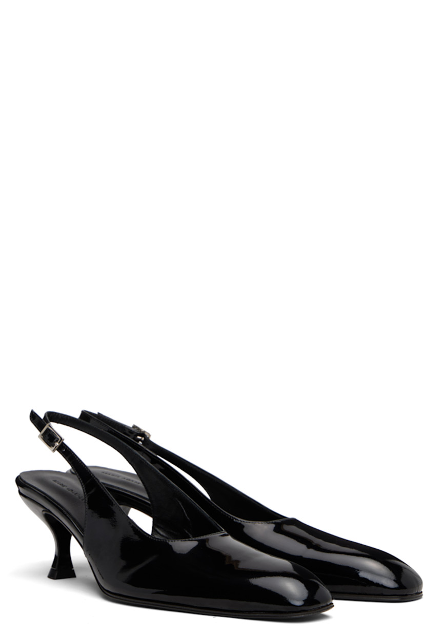 Patent leather heels.

· Pin-buckle slingback strap
· Buffed leather lining
· Covered kitten heel with rubber injection
· Leather sole with rubber injection
· Heel: H2.5"

Supplier color: Black
