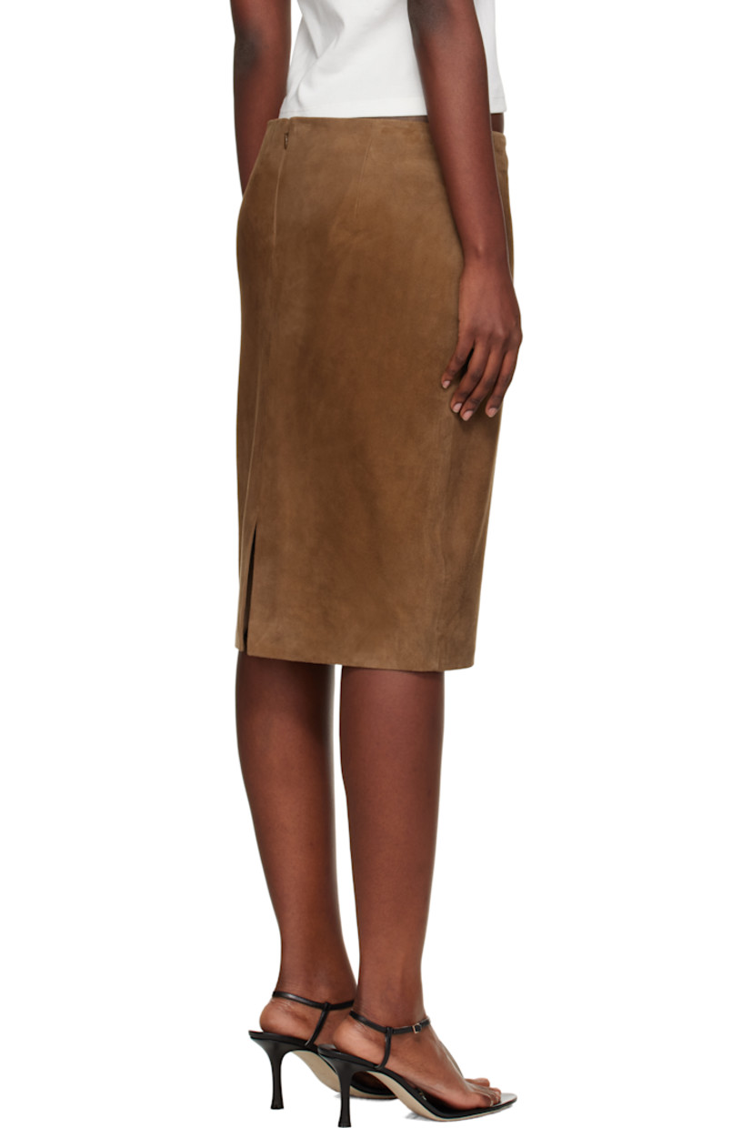 LWG-certified lambskin suede midi skirt. 

· Mid-rise 
· Button fastening and concealed zip closure at back 
· Central vent at back hem 
· Full TENCEL™ lyocell twill lining 

Supplier color: Toffee