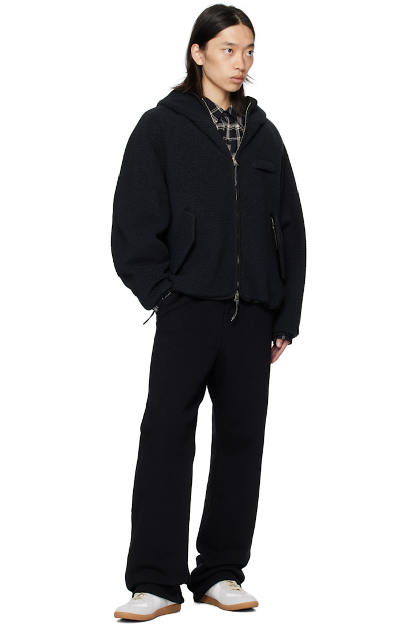 Stretch cotton French terry sweatpants.

· Concealed drawstring at elasticized waistband
· Four-pocket styling

Supplier color: Black