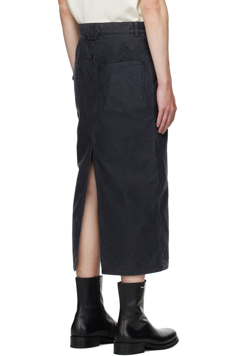 Peached cotton canvas midi skirt. 

· Fading throughout 
· Belt loops
· Four-pocket styling
· Zip fly
· Hammer loop at back waist 
· Central vent at back hem 

Supplier color: Black