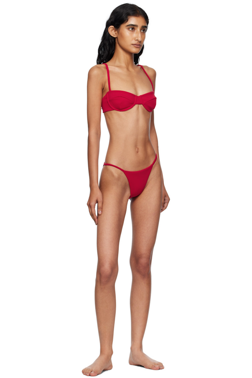 Stretch crêpe bikini top and bottom.

· Sweetheart neck
· Underwire at cups
· Adjustable spaghetti straps
· Hook-eye fastening at back
· Full stretch jersey lining

Supplier color: Red