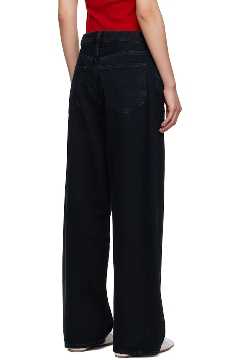 Non-stretch regenerative cotton denim jeans.

· The Integrity Grown™-certified
· Whiskering and fading throughout
· Straight-leg and loose-fit
· Low-rise
· Belt loops
· Five-pocket styling
· Button fly

Supplier color: Crushed