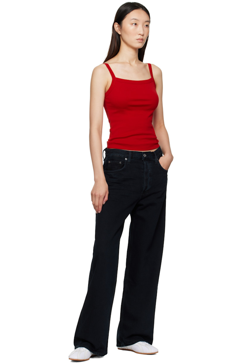 Non-stretch regenerative cotton denim jeans.

· The Integrity Grown™-certified
· Whiskering and fading throughout
· Straight-leg and loose-fit
· Low-rise
· Belt loops
· Five-pocket styling
· Button fly

Supplier color: Crushed