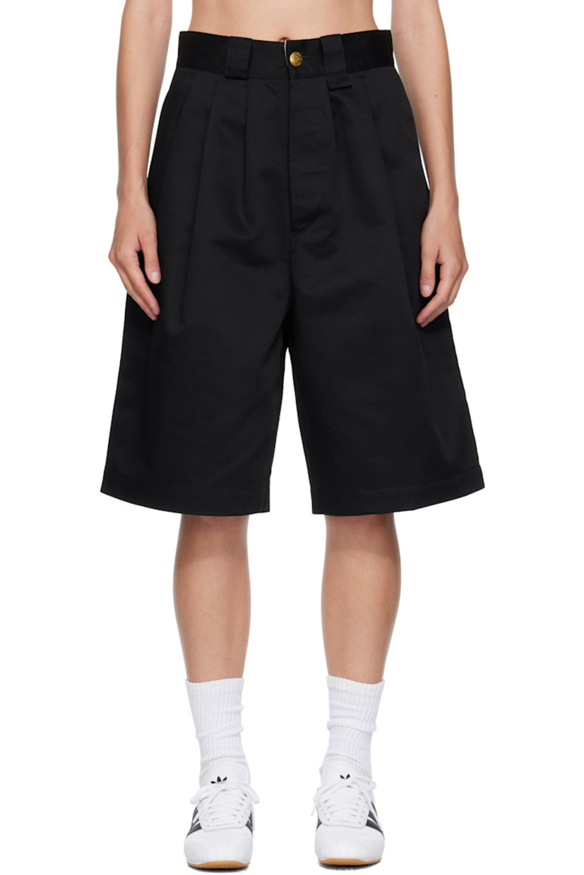 Loose-fit cotton-blend twill shorts.

· Belt loops
· Four-pocket styling
· Button fly
· Pleats at front
· Logo patch at back

Supplier color: Black