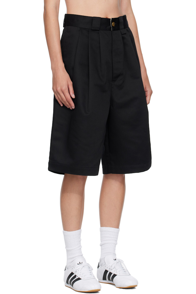 Loose-fit cotton-blend twill shorts.

· Belt loops
· Four-pocket styling
· Button fly
· Pleats at front
· Logo patch at back

Supplier color: Black