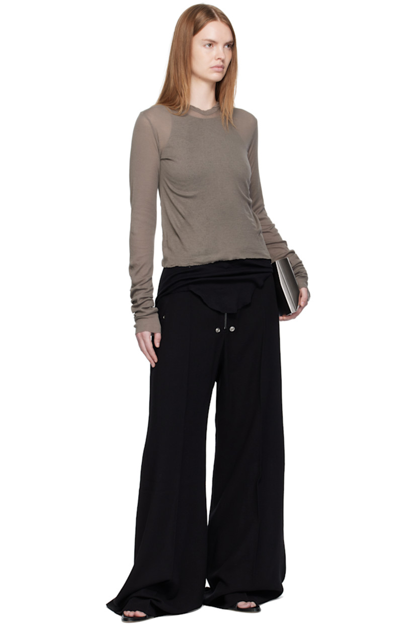 Semi-sheer organic cotton jersey hoodie. 

· Cropped hem
· Raw edge at hem and cuffs
· Central seam at back

Supplier color: Dust