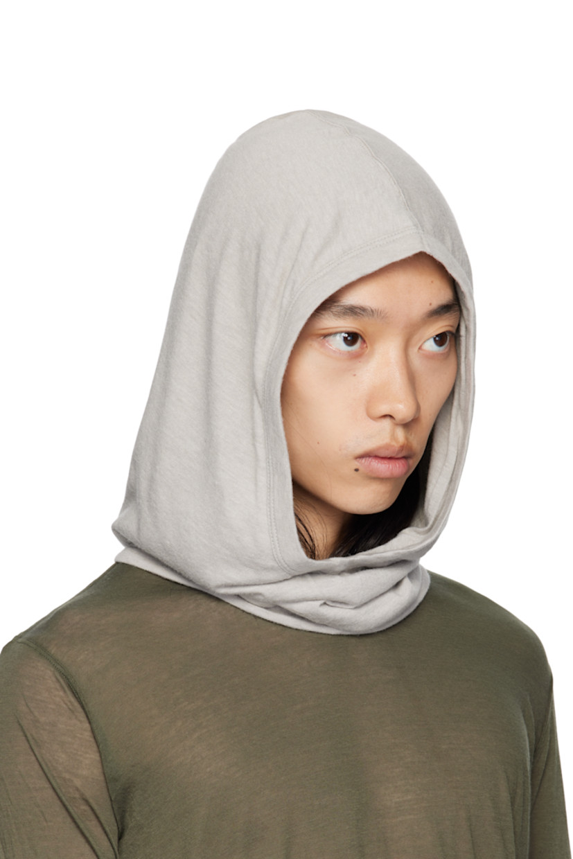 Knit viscose- and angora wool-blend hood. Fully lined.

Supplier color: Pearl
