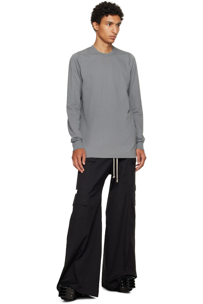 Organic cotton jersey T-shirt.

· GOTS-certified organic cotton
· Rib-knit crewneck and cuffs
· Offset seam at shoulders
· Central seam at back

Supplier color: Washed indigo