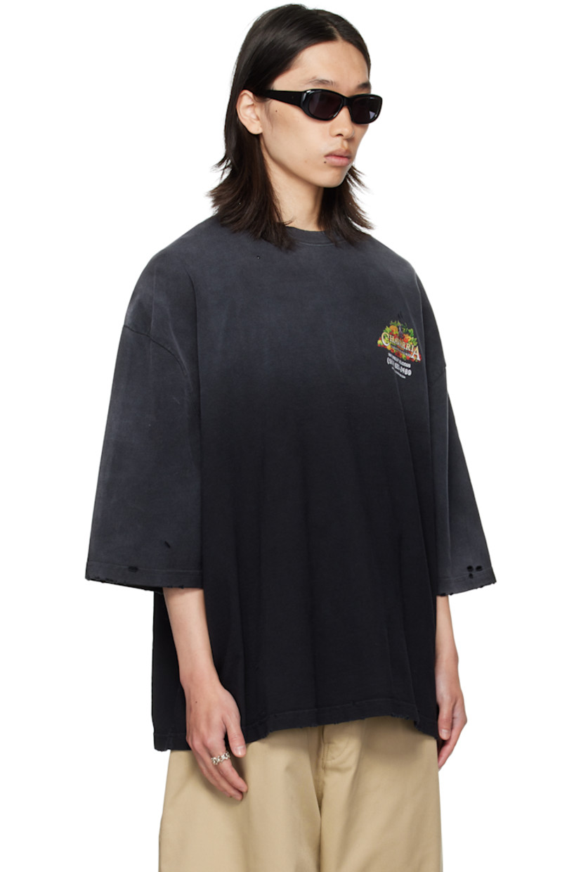 Cotton jersey T-shirt. 

· Fading and subtle distressing throughout 
· Rib-knit crewneck
· Logo graphic and text printed at chest and back
· Dropped shoulders

Supplier color: Black