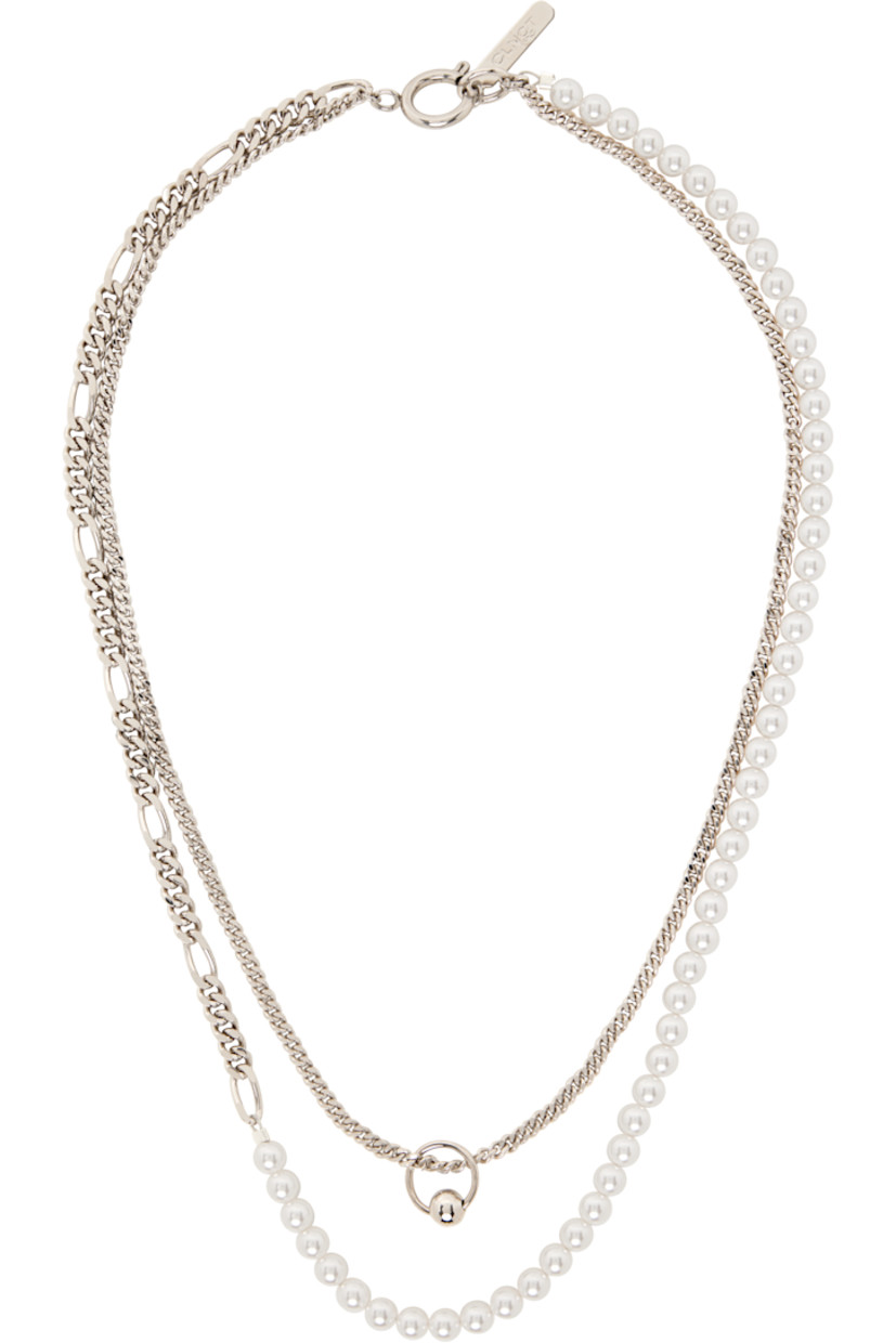 Handcrafted tiered curb and figaro chain necklace in palladium-plated brass.

· Sliding graphic charm at face
 · Faux-pearls at length
· Logo plaque at spring-ring fastening 
· L17"

Supplier color: Palladium