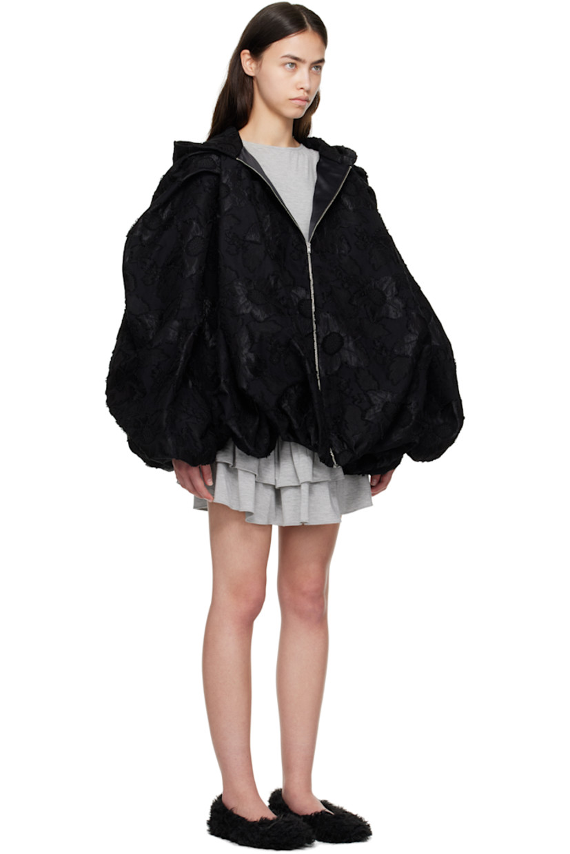 Plain-woven cotton- and cupro-blend jacket. Fil-coupé pattern and gathering throughout.

· Hood at collar
· Two-way zip closure
· Seam pockets
· Bubble hem
· Raglan sleeves
· Full satin lining

Supplier color: Black