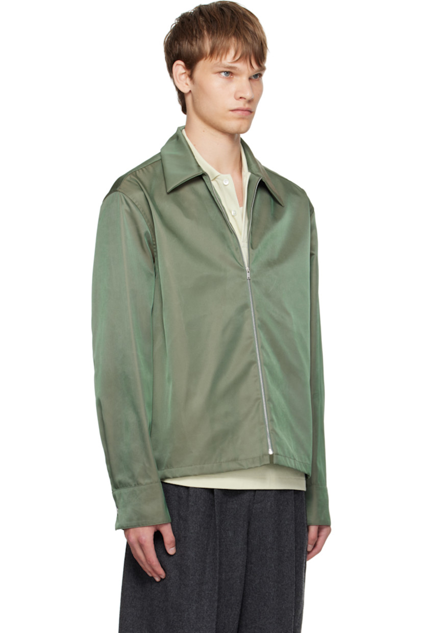 Nylon twill jacket.

· Spread collar
· Zip closure
· Seam pockets at waist
· Press-stud barrel cuffs

Supplier color: Celadon