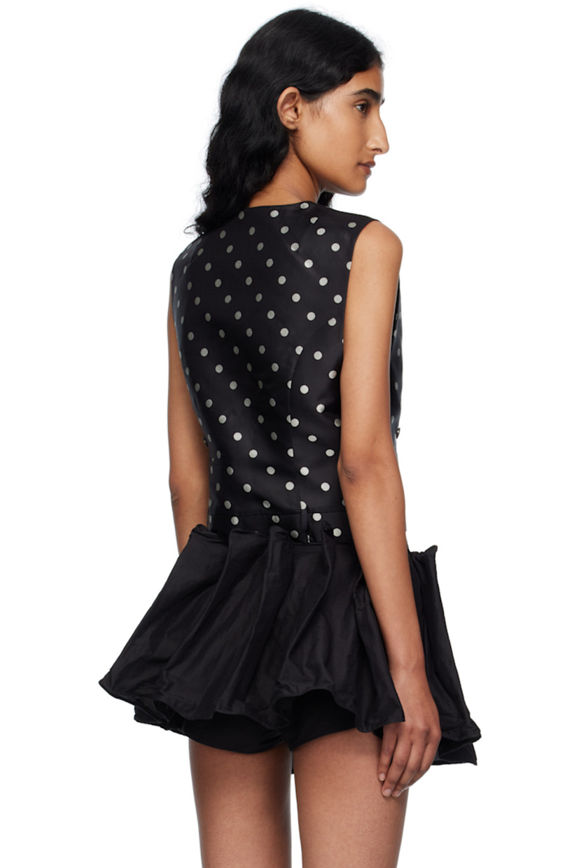 Silk herringbone vest.

· Jacquard polka-dot pattern throughout
· Round neck
· Button closure
· Flap pocket at chest
· Welt pocket at front and back
· Loops at hem
· Full satin lining

Supplier color: Bk/Wh/Dot