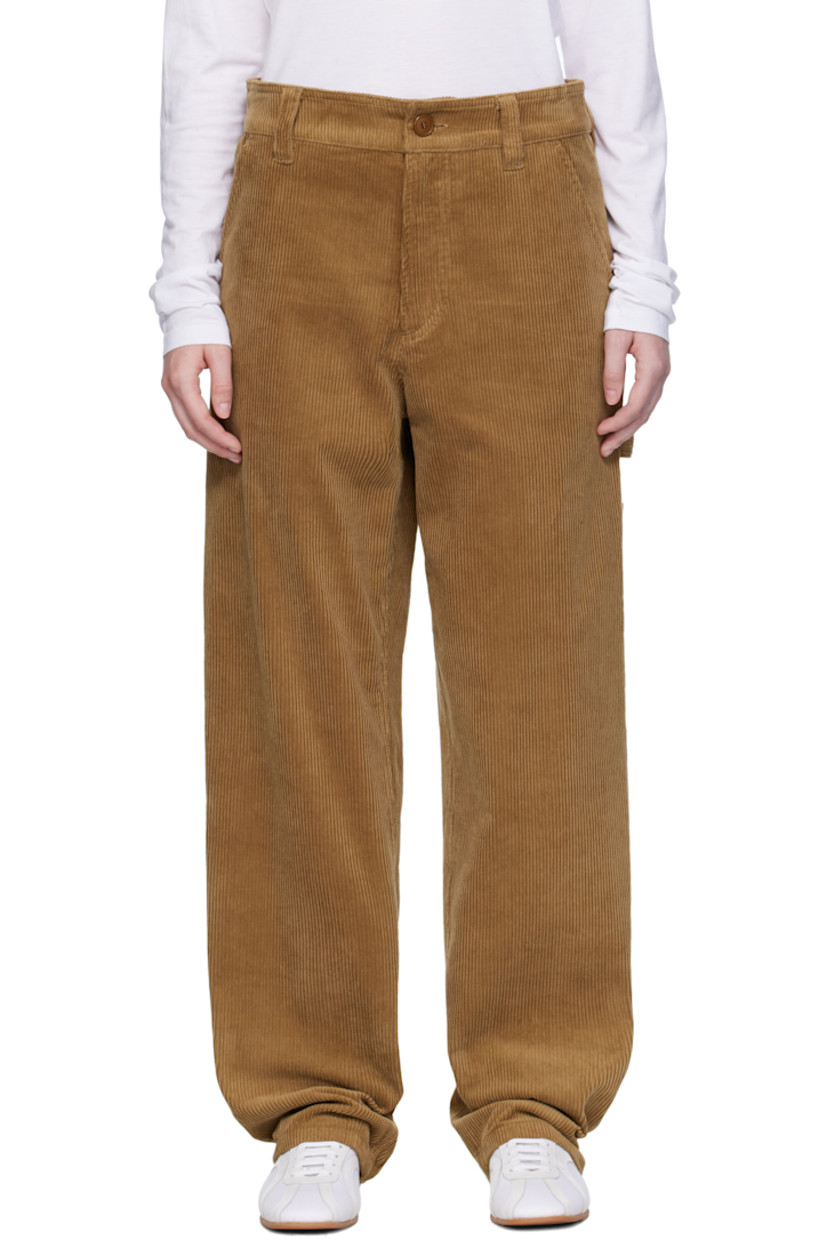 Cotton corduroy trousers.

· Loose-fit and straight-leg
· Mid-rise
· Belt loops
· Four-pocket styling
· Zip fly
· Patch pockets at outseam
· Hammer loop and patch pocket at outseam

Supplier color: Brown