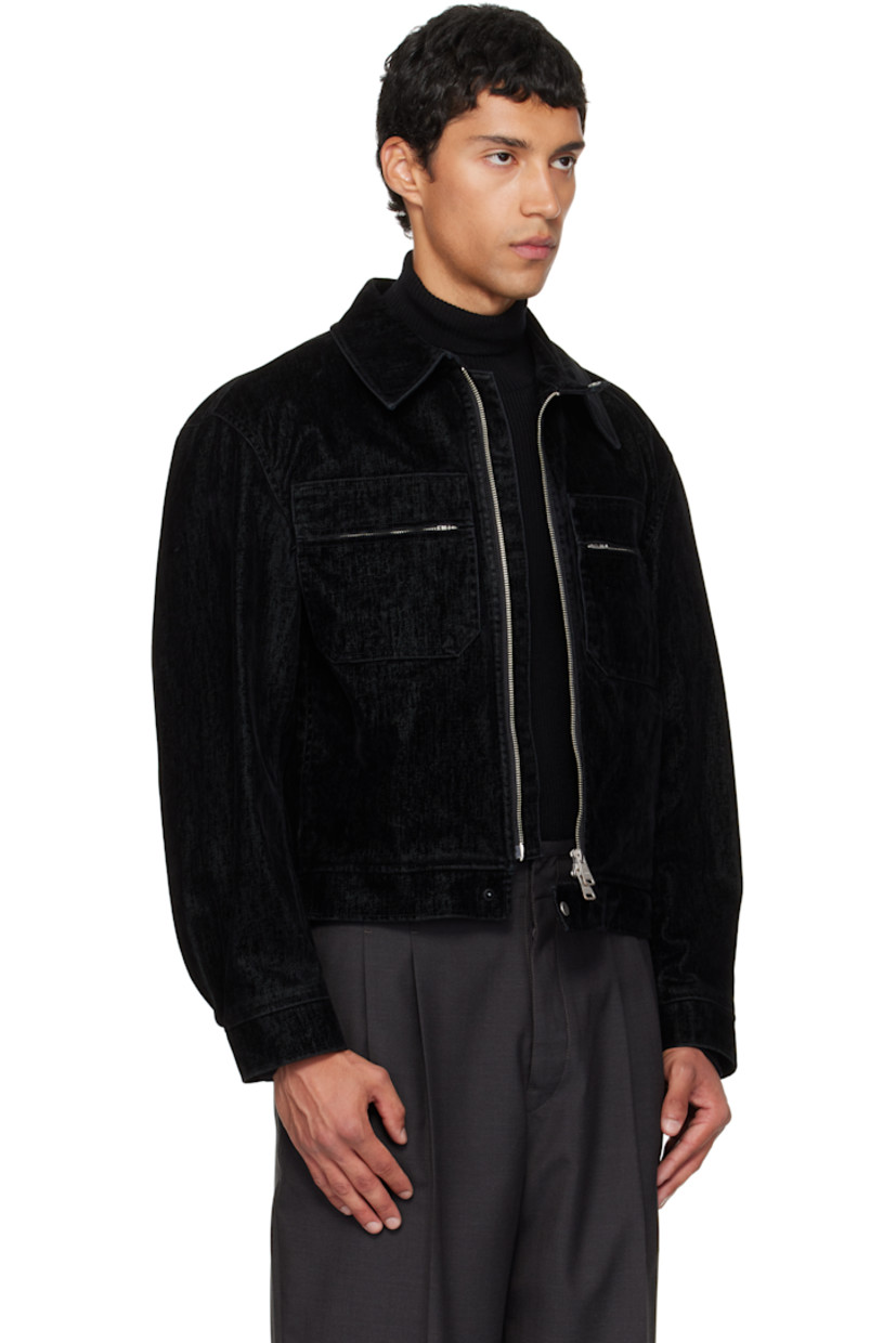 Flocked non-stretch denim jacket.

· Press-stud throat guard at spread collar
· Two-way zip closure
· Zip pockets at chest
· Seam pockets
· Adjustable buttoned barrel cuffs
· Adjustable button tabs at back hem

Supplier color: Washed black
