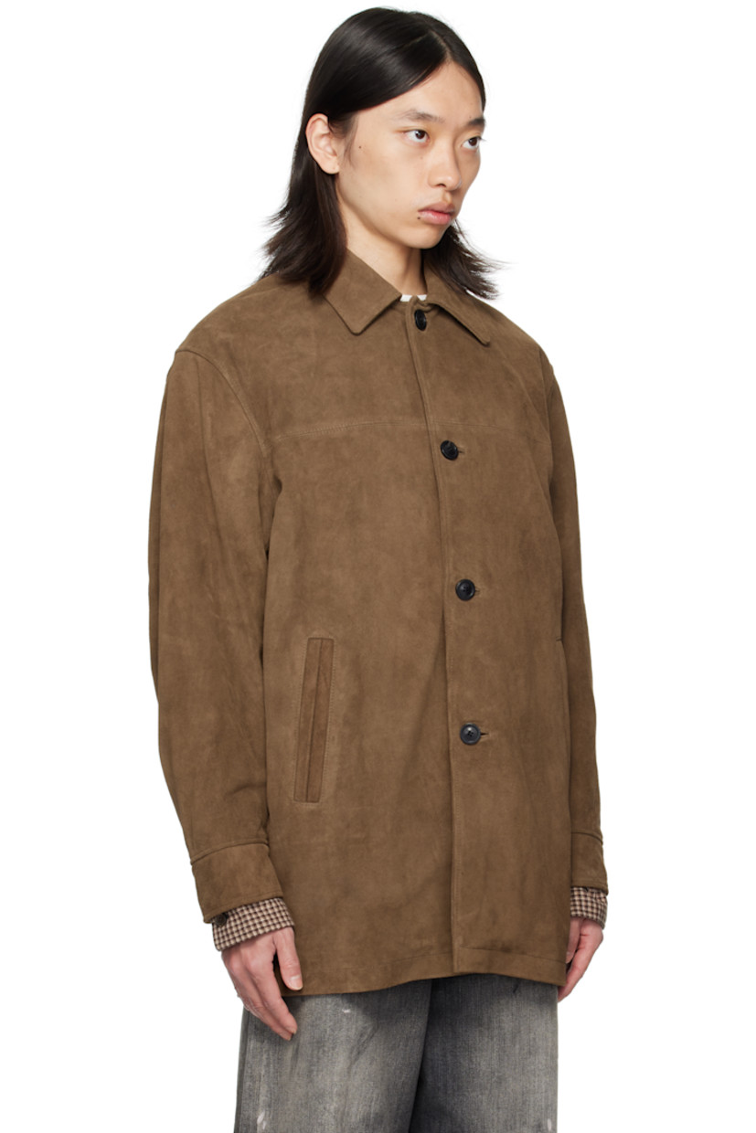 Suede coat.

· Spread collar
· Button closure
· Welt pockets at front
· Adjustable buttoned barrel cuffs
· Welt pocket at interior
· Full satin lining

Supplier color: Khaki