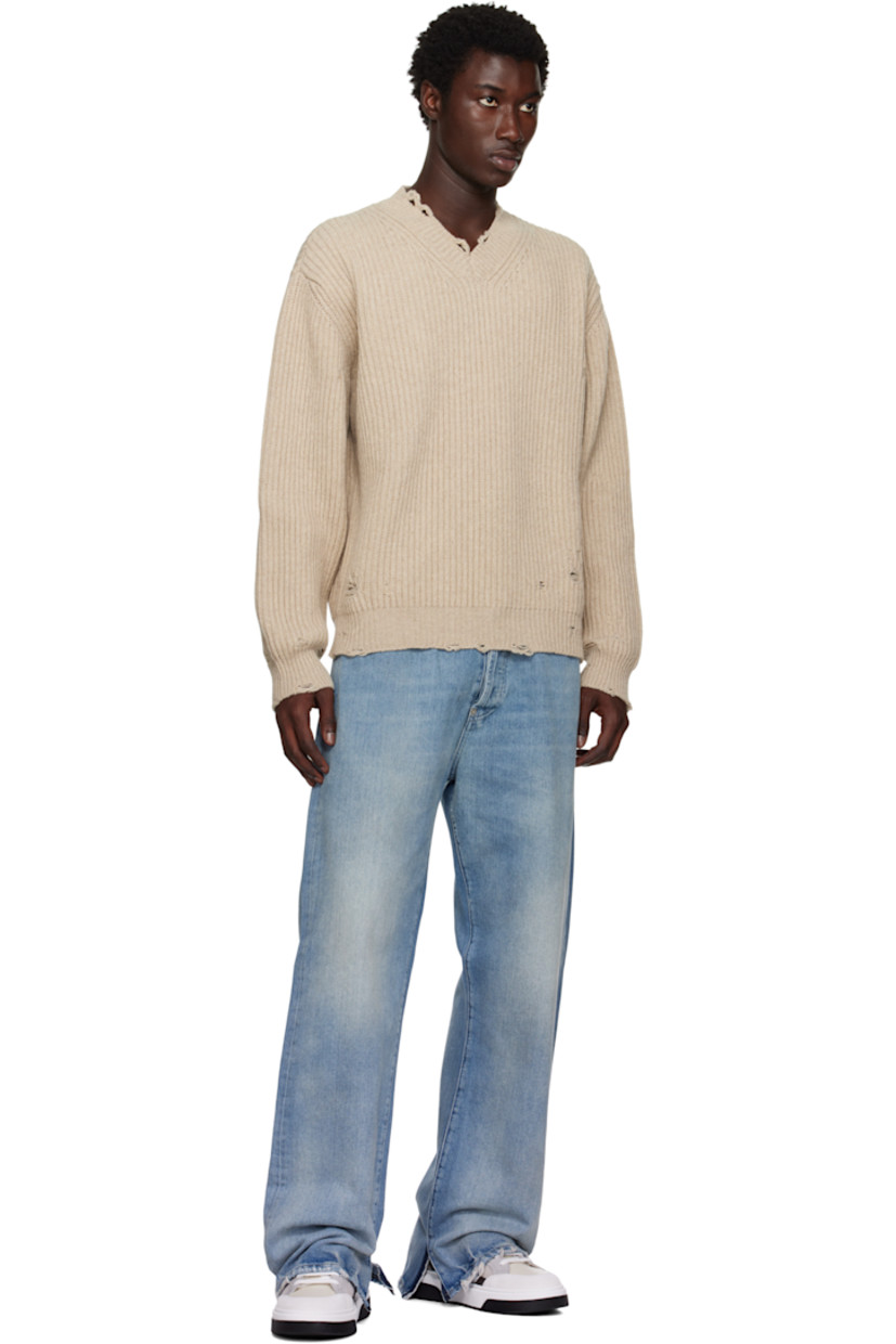 Low-top paneled calfskin suede and buffed calfskin sneakers.

· Lace-up closure
· Logo embossed at padded tongue
· Padded collar
· Logo printed at heel tab
· Logo appliqué at outer side
· Jersey lining
· Logo embossed at rubber midsole
· Treaded rubber sole

Supplier color: White/Mascarpone