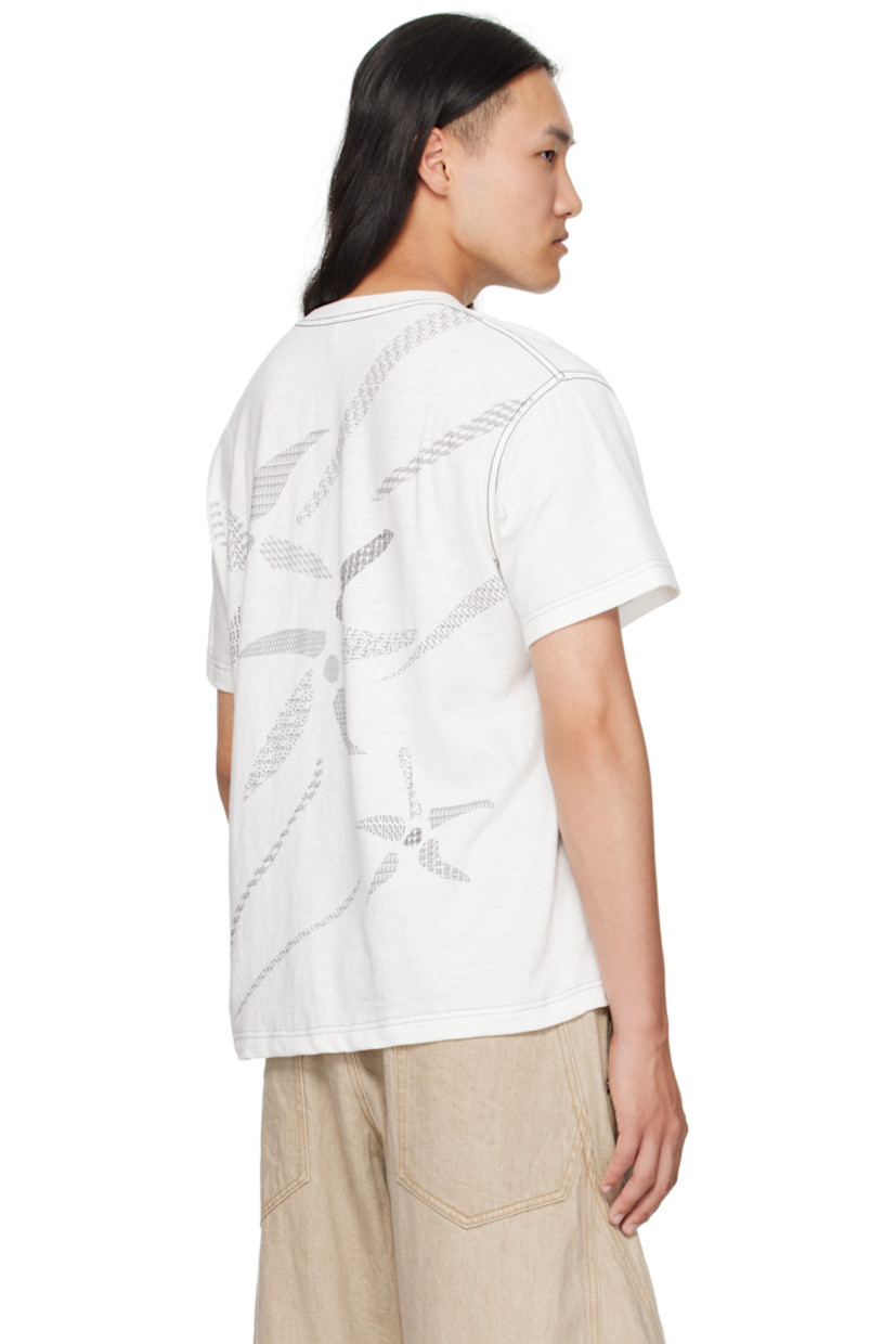 Cotton jersey T-shirt.

· Rib-knit crewneck
· Logo printed at chest
· Graphic printed at back
· Contrast stitching in black

Supplier color: White