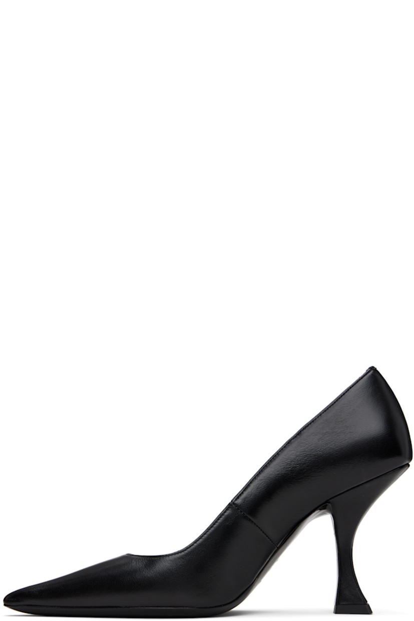 Buffed lambskin heels.

· LWG-certified
· Pointed toe
· Covered stiletto heel with rubber injection
· Leather sole
· Heel: H3.5"

Supplier color: Black