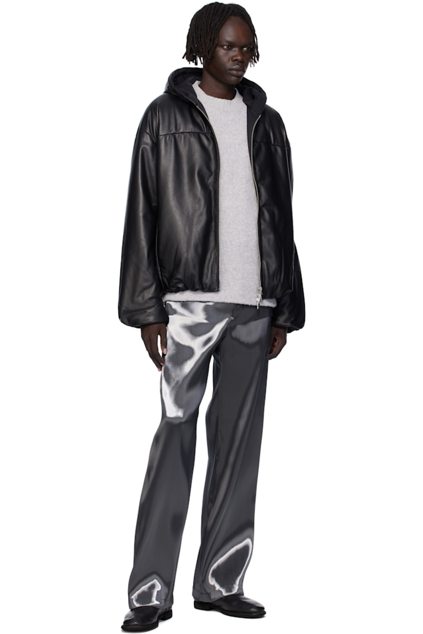 Reversible grained lambskin jacket. 

Reverse in black taffeta. 

· Two-way zip closure
· Welt pockets at waist
· Press-stud strap at sleeve
· Zip pockets at interior 

Supplier color: Black